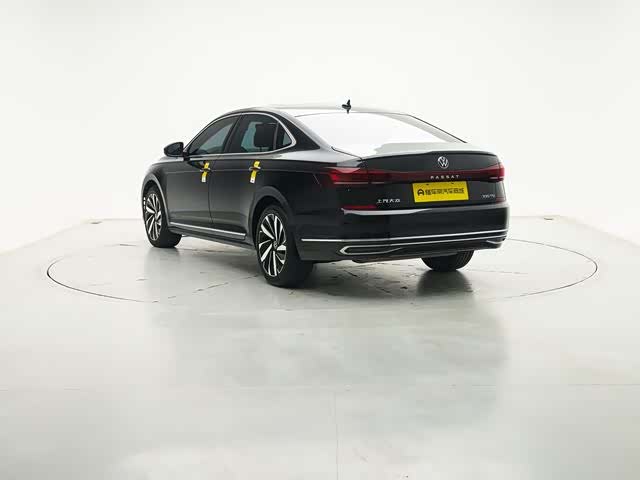 Volkswagen Passat 2023 imagen de coche #7