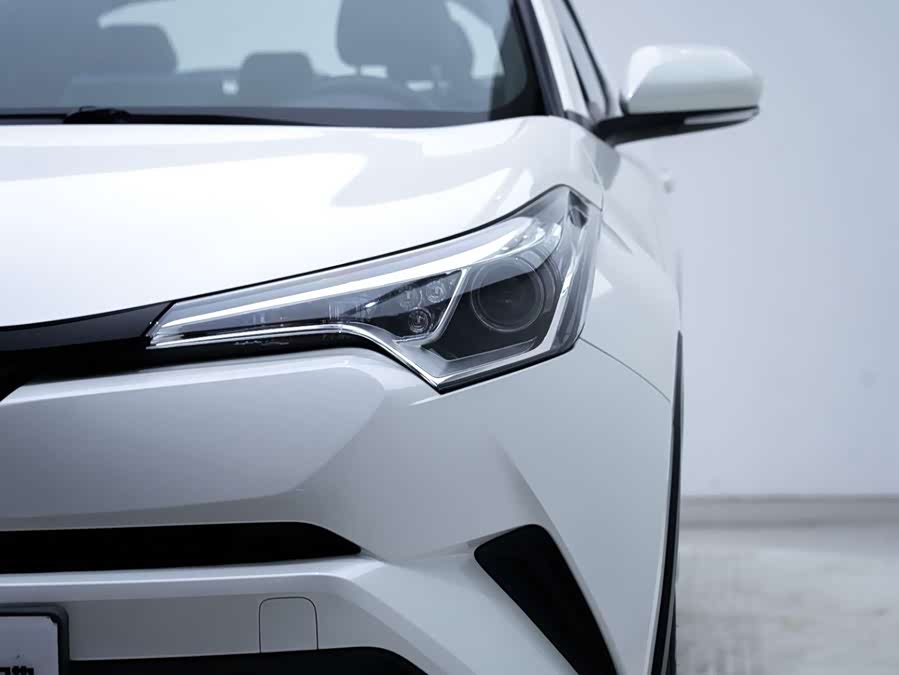 Toyota C-HR 2021 immagine di auto #7