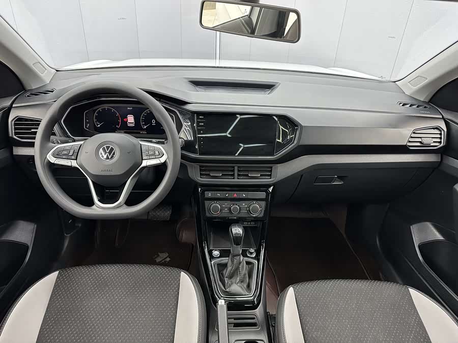 Volkswagen Tacqua 2023 car image #7