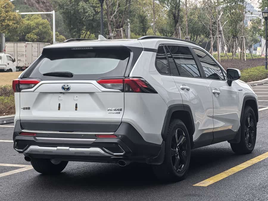 Toyota RAV4 Hybird E+ 2021 immagine di auto #7