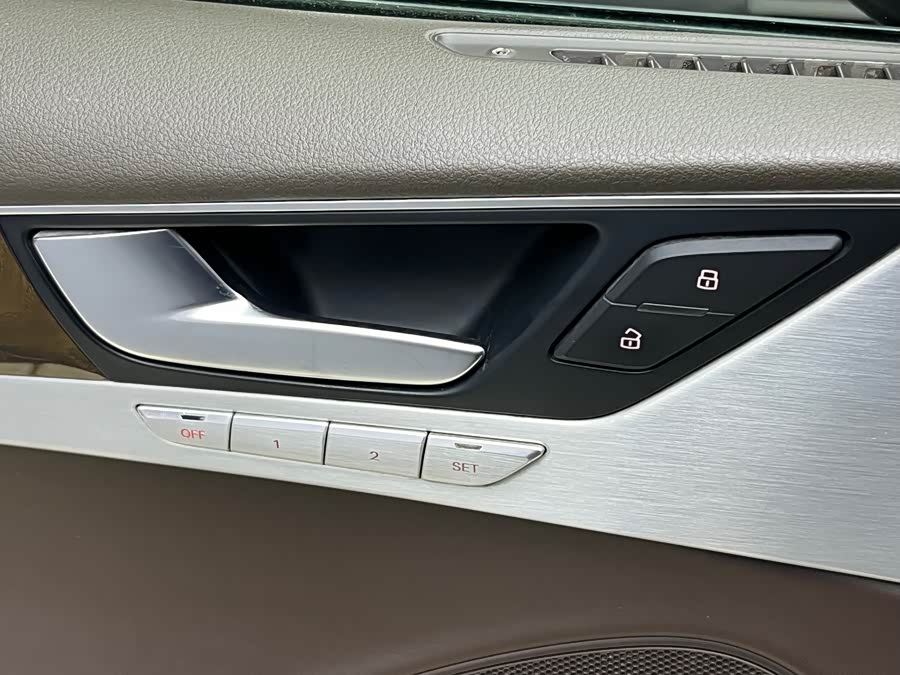 Audi A8 2013 imagen de coche #7