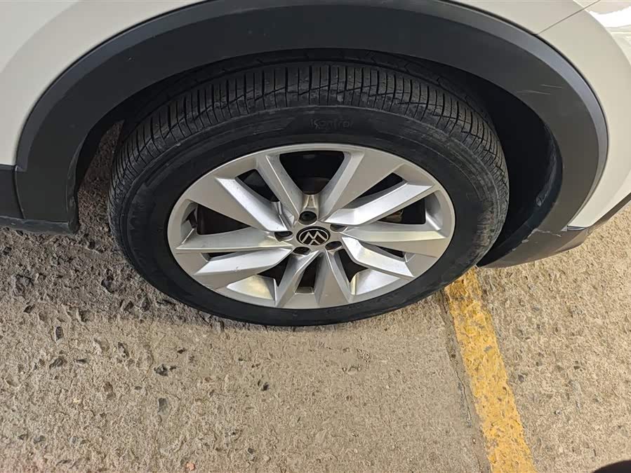 Volkswagen T-Cross 2021 immagine di auto #7