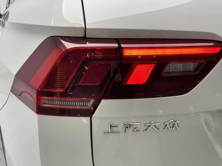Volkswagen Tiguan L 2022 #7 Volkswagen Tiguan L 2022 car image #7