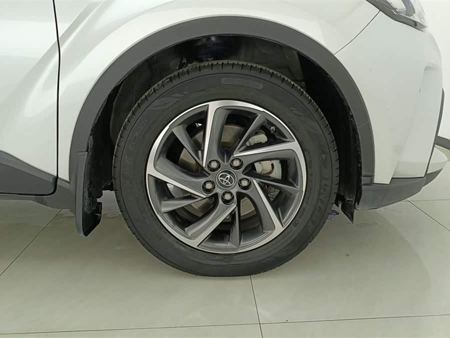 Toyota C-HR 2022 car image #7