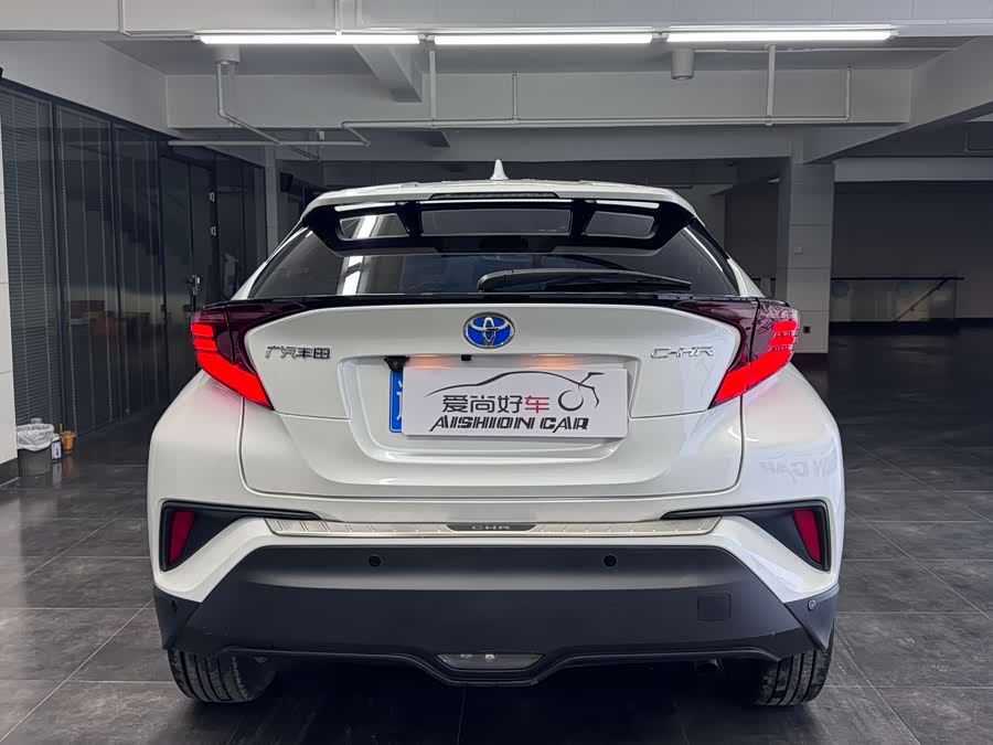 Toyota C-HR 2021 car image #7