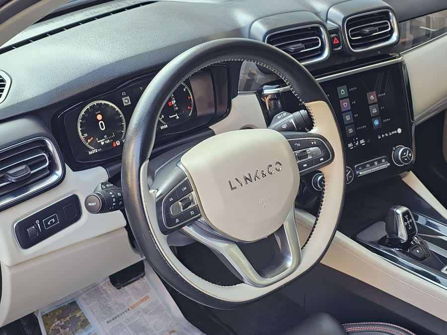 Lynk & Co 02 2020 car image #7