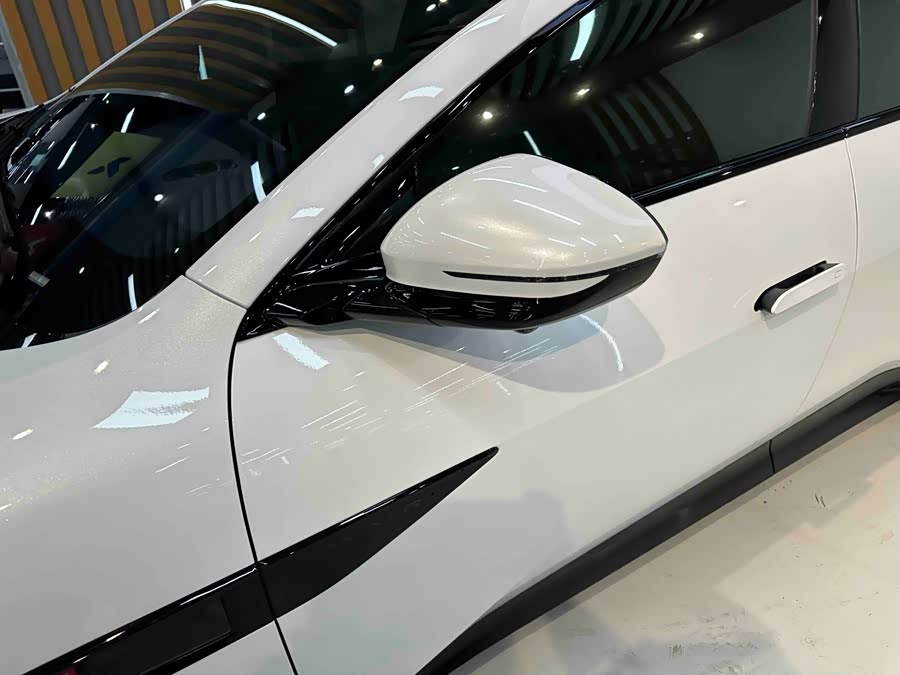 Avatr 12 2025 car image #7