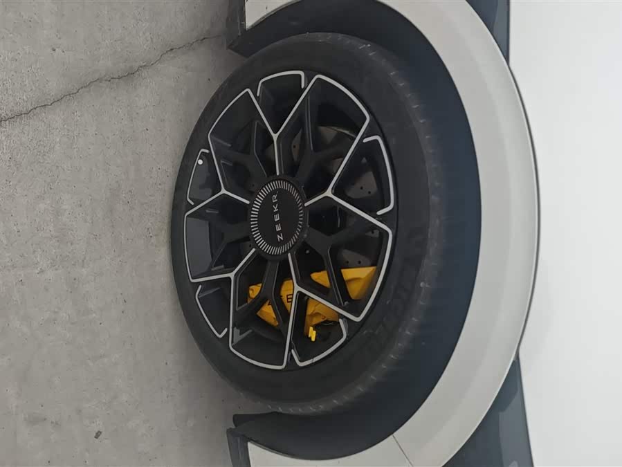 极氪 极氪007 2023 汽车图片 #7