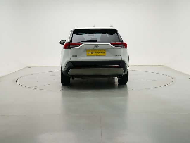 Toyota RAV4 2024 car image #7