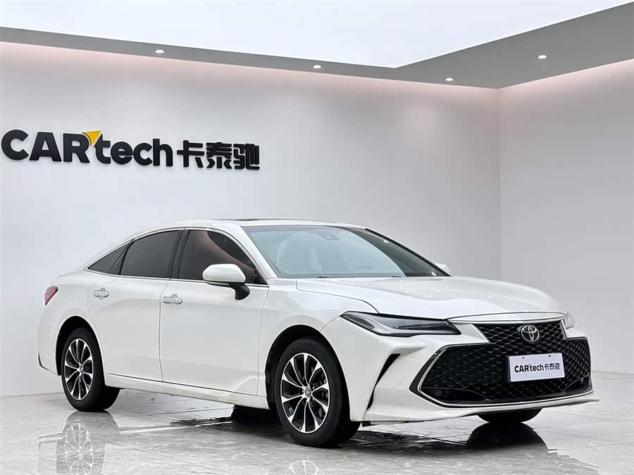 Toyota Avalon 2023 car image #7
