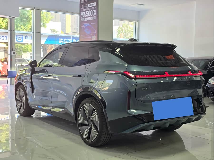 Lynk & Co 08 EM-P 2025 #7 Lynk & Co 08 EM-P 2025 car image #7