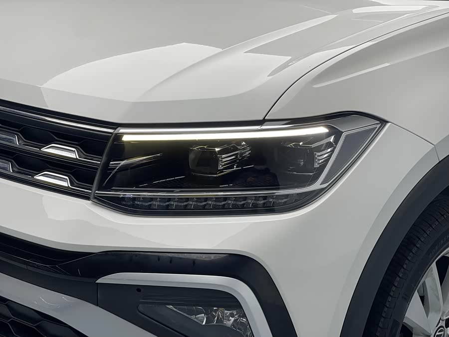 Volkswagen T-Cross 2021 car image #7