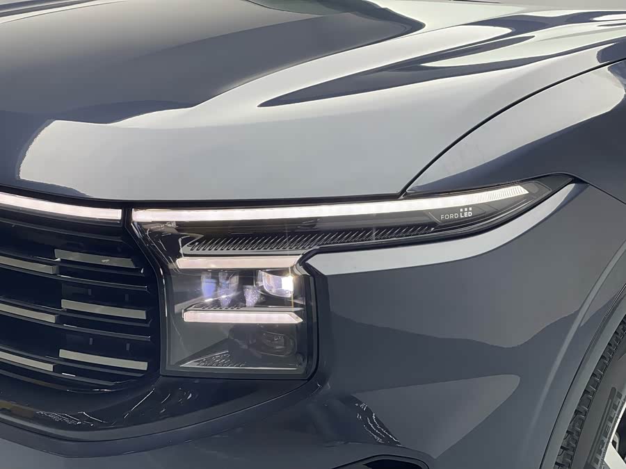 Ford Edge 2023 car image #7