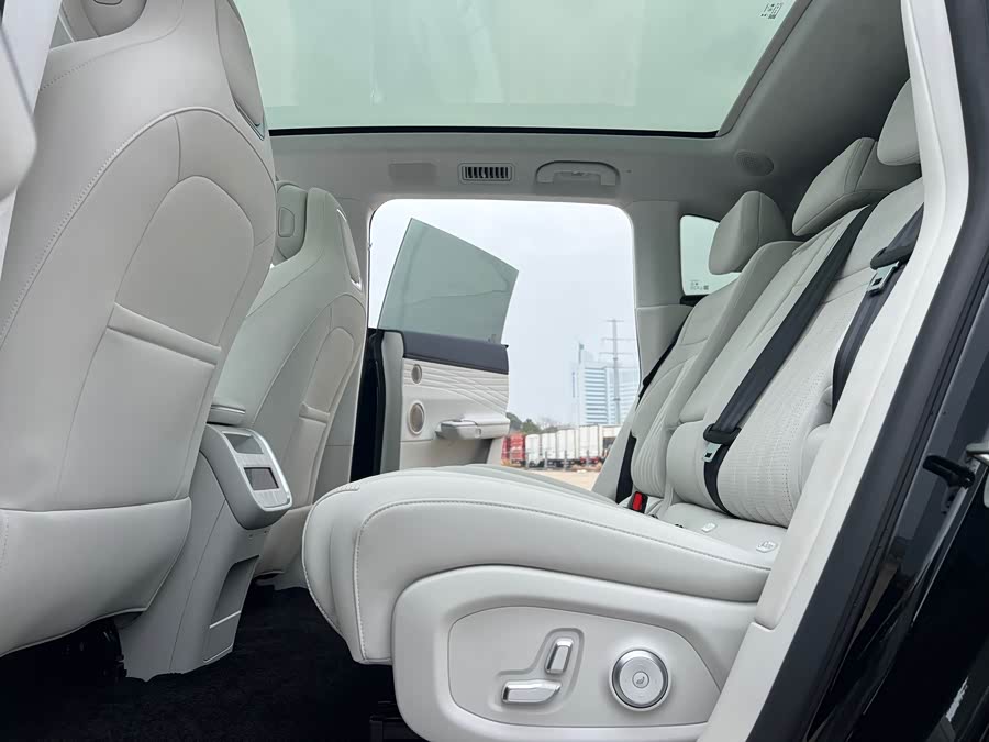 Exceed Stellar Era ET 2025 car image #7