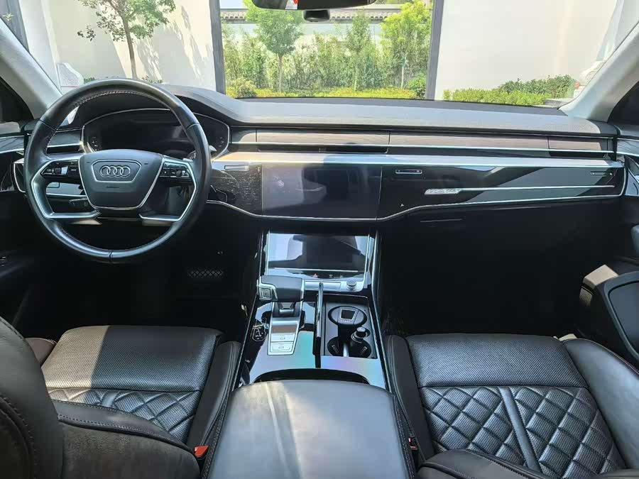 Audi A8 2020 imagen de coche #7