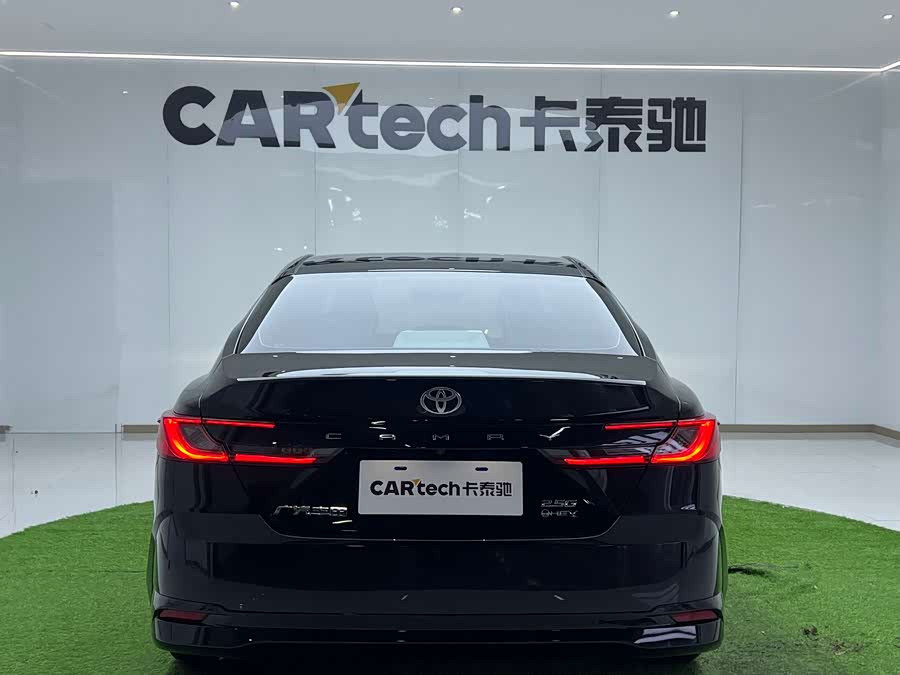 Toyota Camry 2025 car image #7