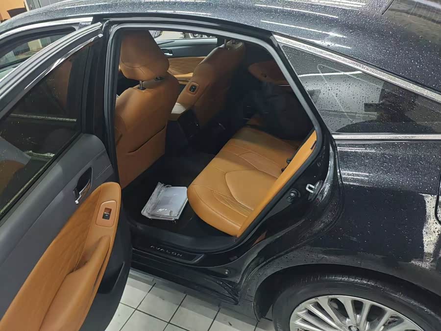 Toyota Avalon 2022 car image #7