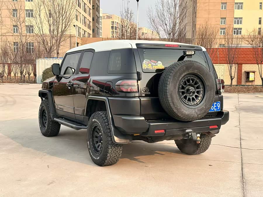 Toyota FJ Cruiser 2015 car image #7