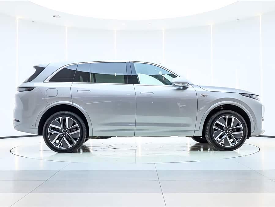 Li L7 2024 صورة سيارة #7