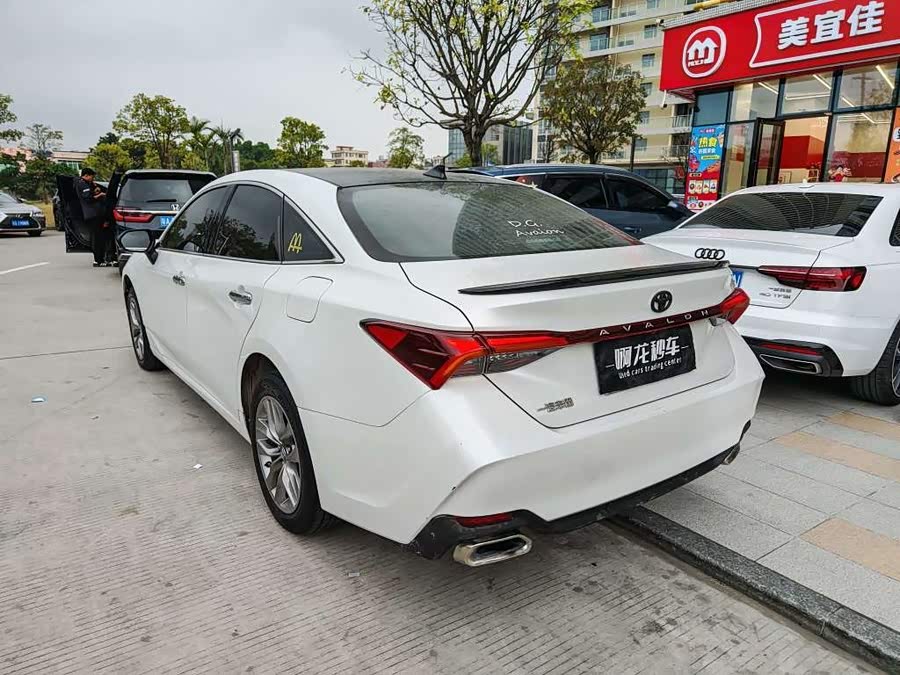 Toyota Avalon 2022 car image #7
