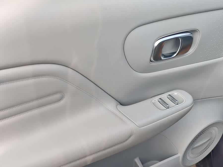 零跑汽车 零跑B10 2025 汽车图片 #7