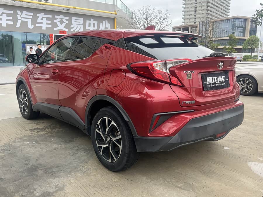 Toyota C-HR 2018 car image #7