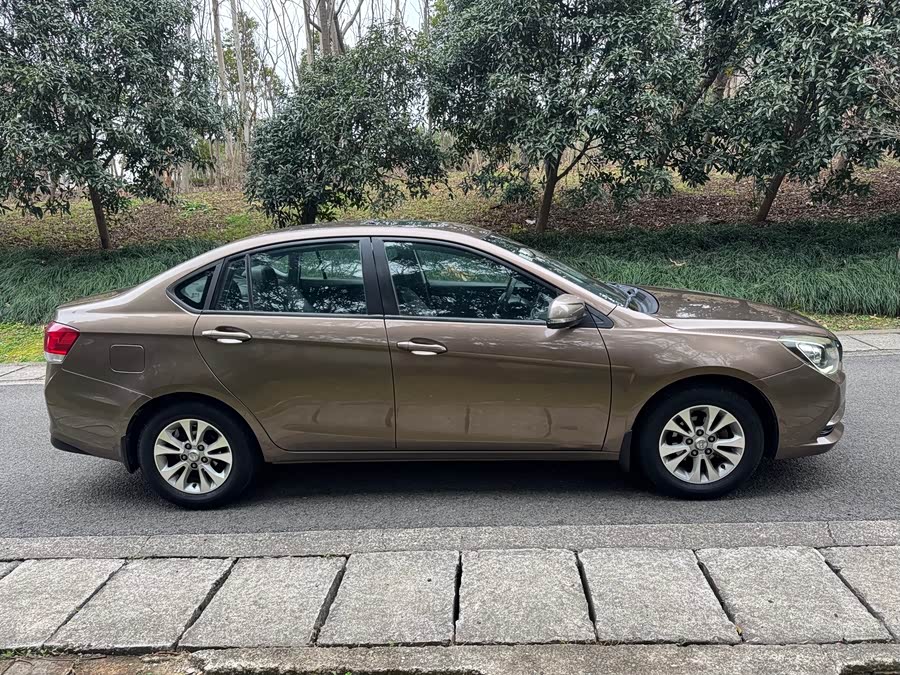 Soueast V5 Lingzhi 2015 car image #7