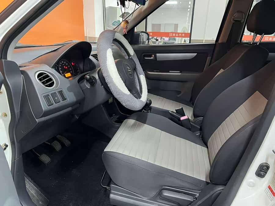 Suzuki Swift 2015 #7 Suzuki Swift 2015 car image #7