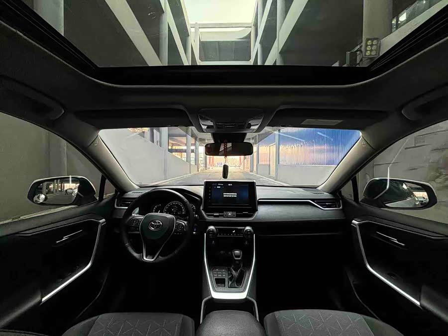 Toyota RAV4 2020 car image #7