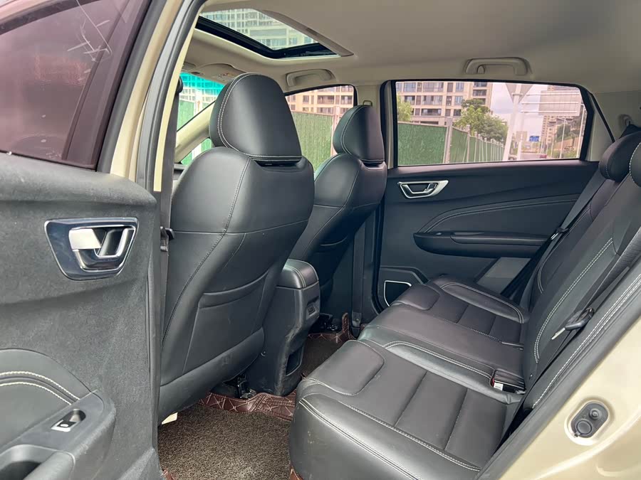 GEELY 2018 #7 GEELY 2018 car image #7