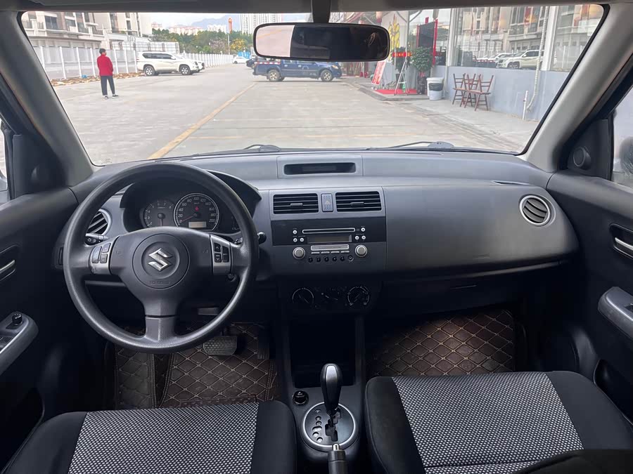 铃木 雨燕 2010 汽车图片 #7