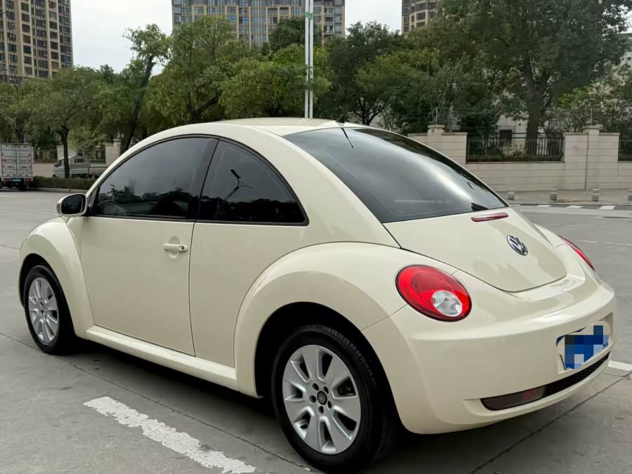 Volkswagen Beetle 2011 изображение автомобиля #7