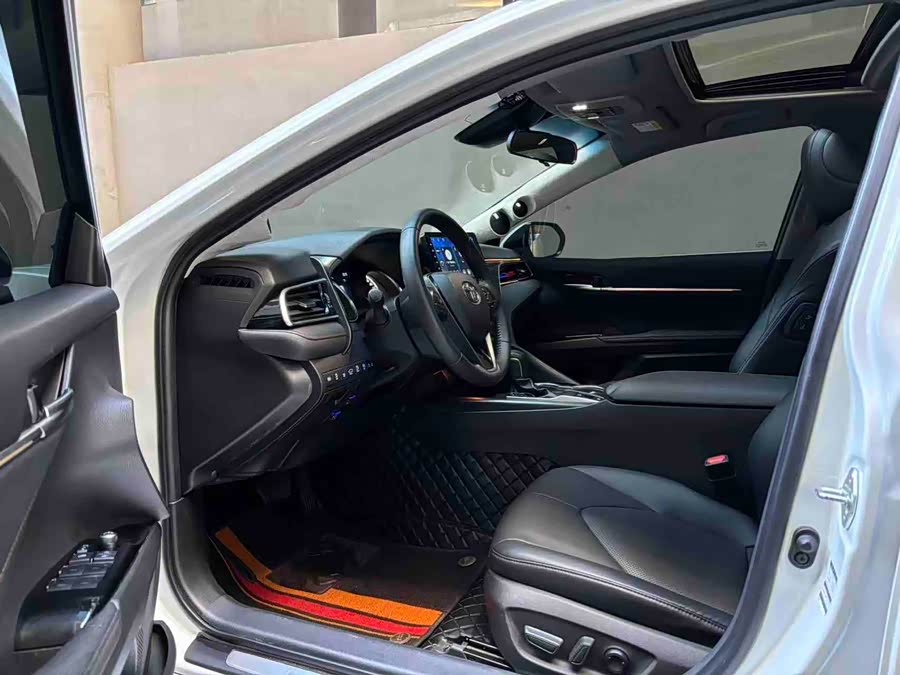 Toyota Camry 2023 car image #7