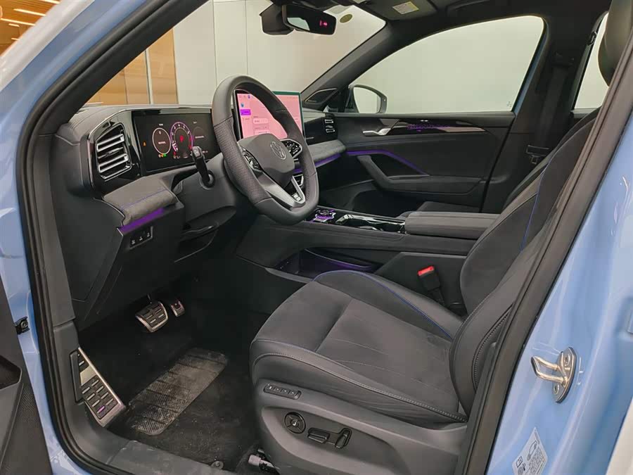 Volkswagen Tiguan L 2024 car image #7