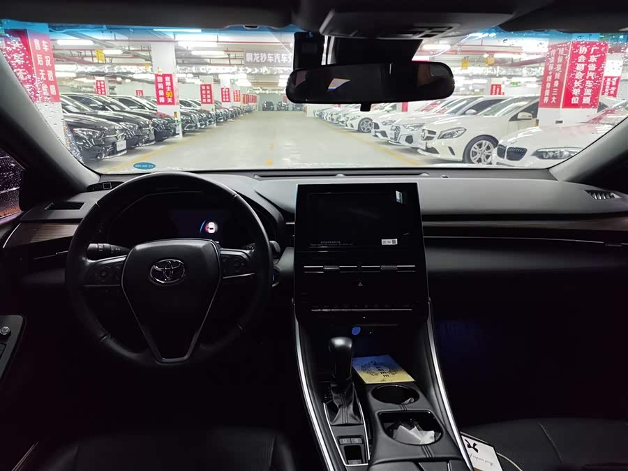 Toyota Avalon 2024 car image #7