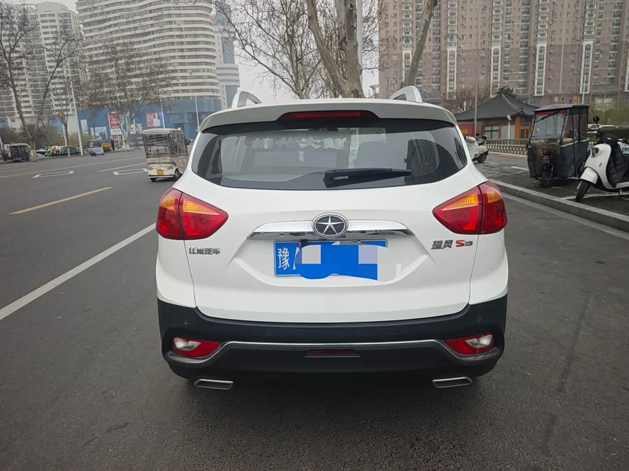 JAC 2015 #7 JAC 2015 car image #7