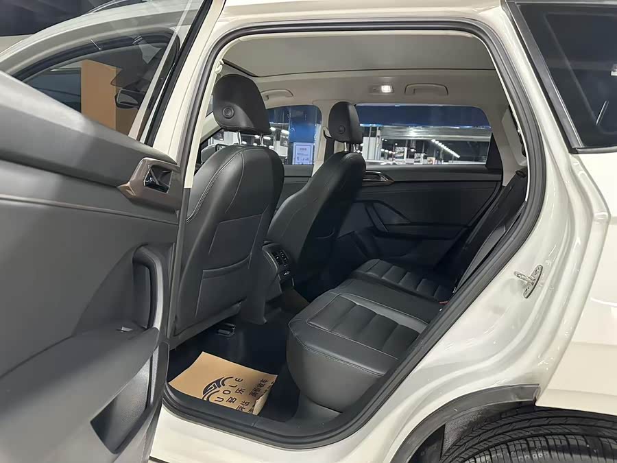 Volkswagen Tharu 2021 car image #7