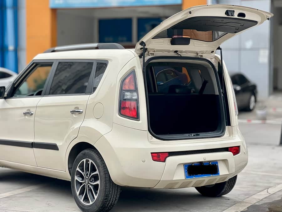 Kia Soul 2011 immagine di auto #7