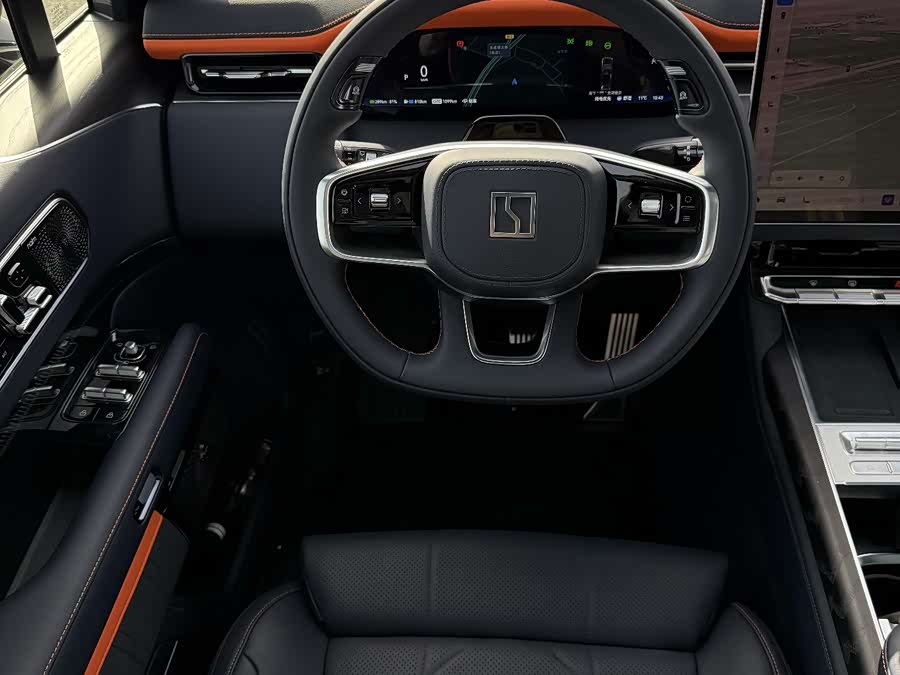 极氪 极氪9X 汽车图片 #7