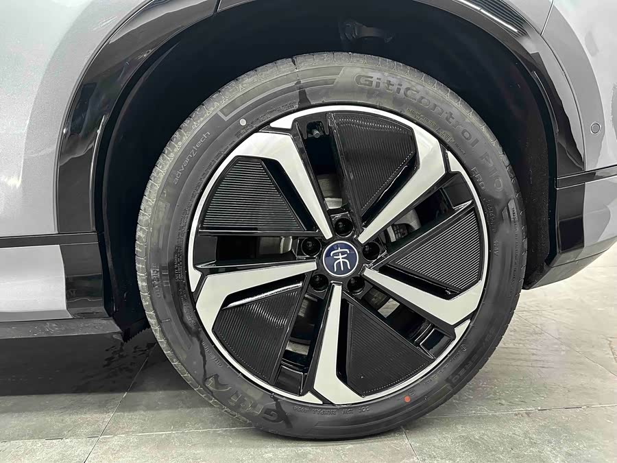 BYD SongL EV 2025 car image #7