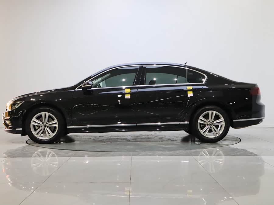 Volkswagen Magotan 2025 immagine di auto #7