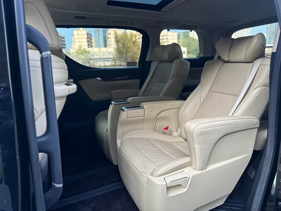 Toyota Alphard 2017 car image #7