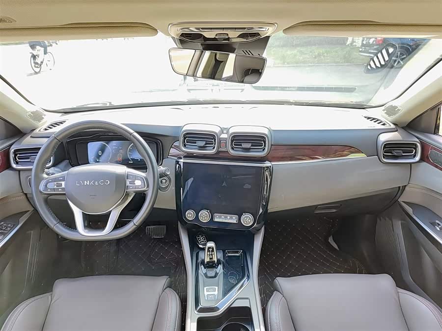 Lynk & Co 02 2020 car image #7