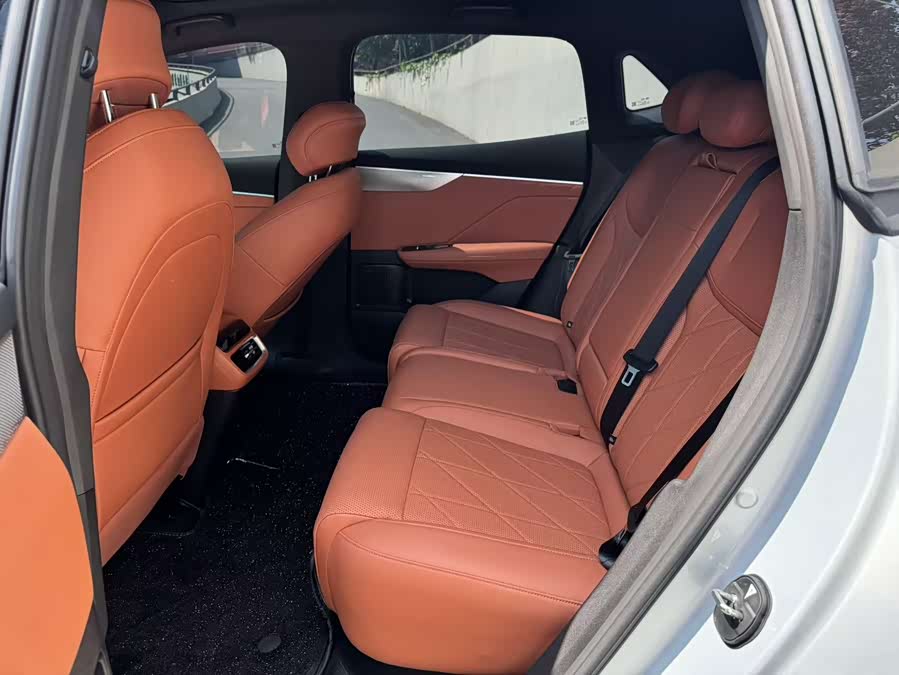 Deepal S05 2025 immagine di auto #7