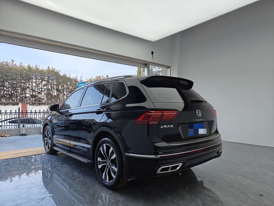 Volkswagen Tiguan L 2024 car image #7