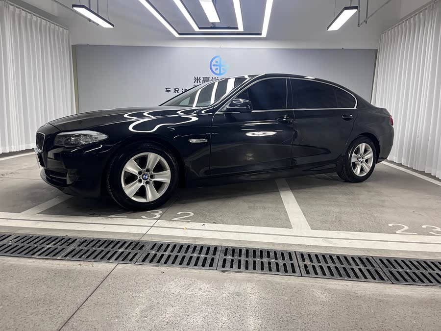 BMW 5 Series 2011 car image #7