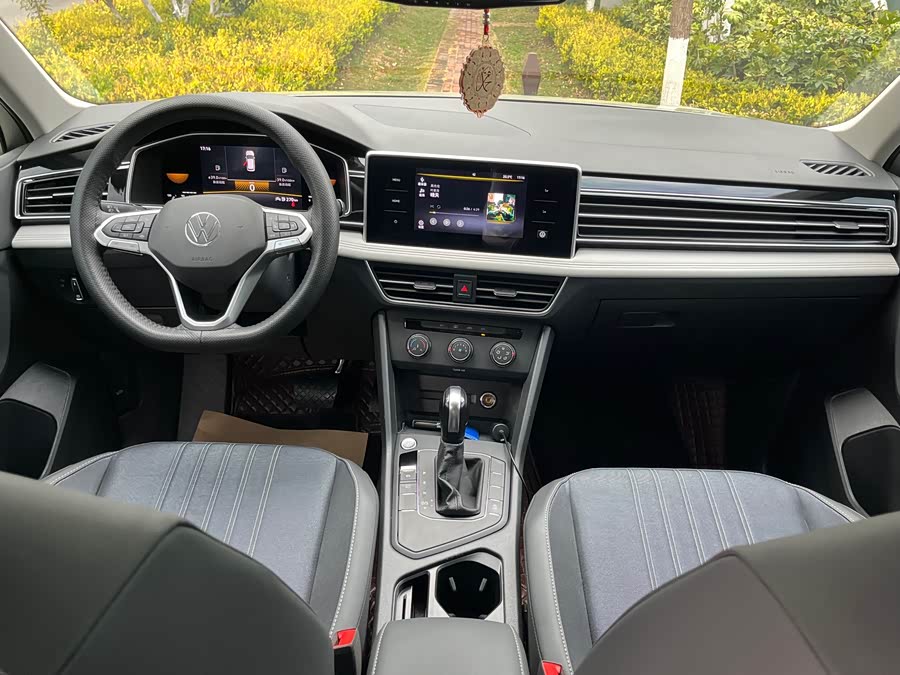 Volkswagen Tiguan L 2021 car image #7