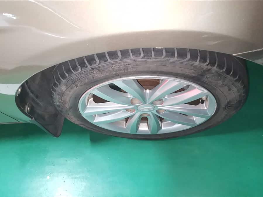 GEELY Emgrand Classic 2013 car image #7