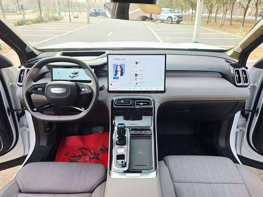 GEELY Boyue L 2025 car image #7