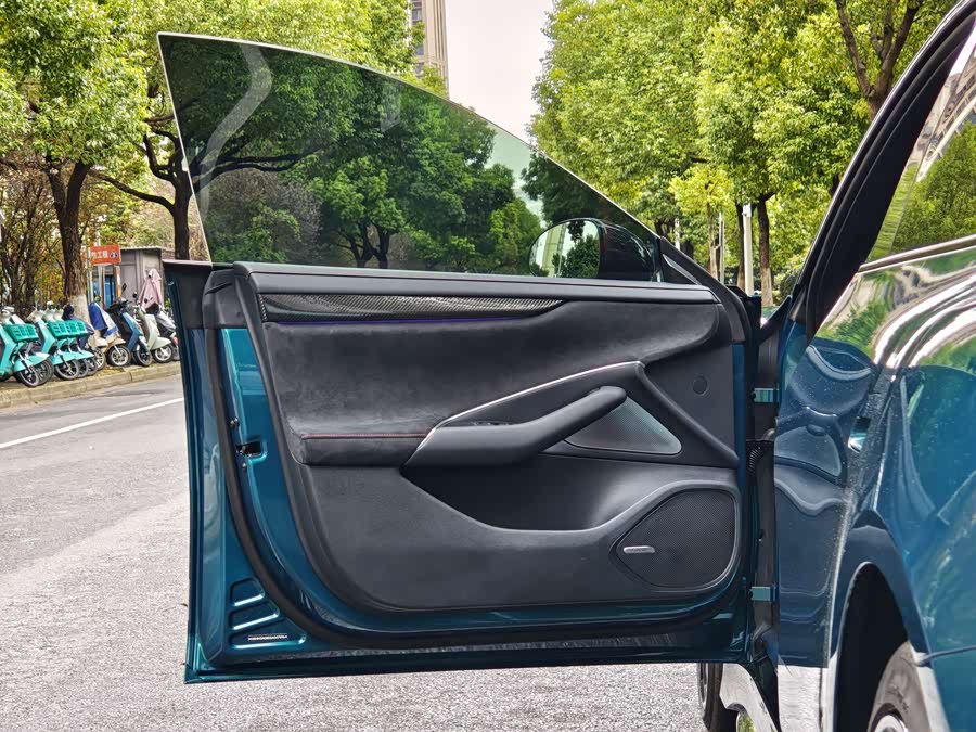 MI SU7 Ultra 2025 car image #7